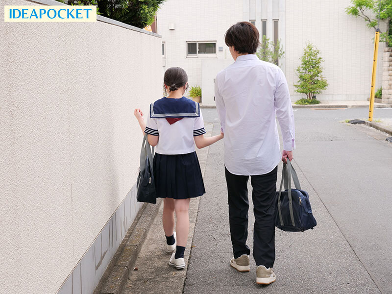 お兄ちゃん大好き制服妹のゼロ距離囁き誘惑SEX お兄ちゃん、ず~っとチンチン固くて変態だね 日向由奈 1枚目